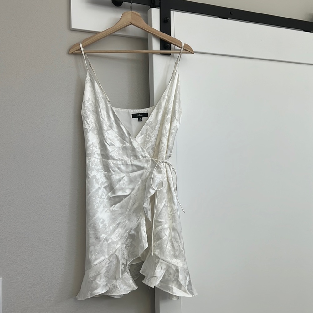 Lulu’s Florals White Satin Floral Jacquard Mini Dress